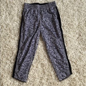 Lululemon cropped pants